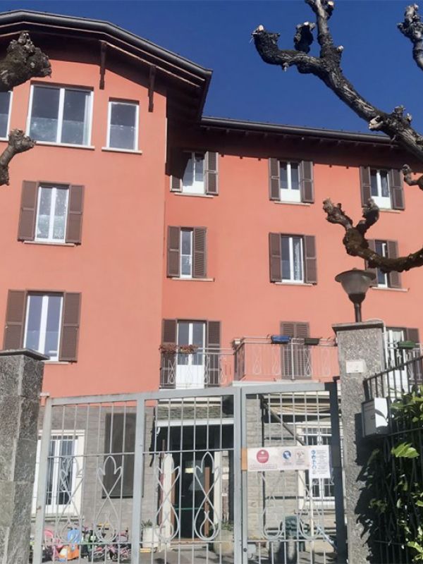 Donazione alla Casa dei Tigli di Brunate